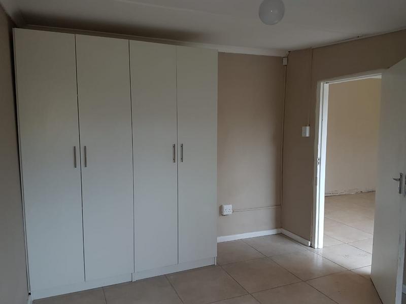 To Let 1 Bedroom Property for Rent in Grahamstown Central Eastern Cape